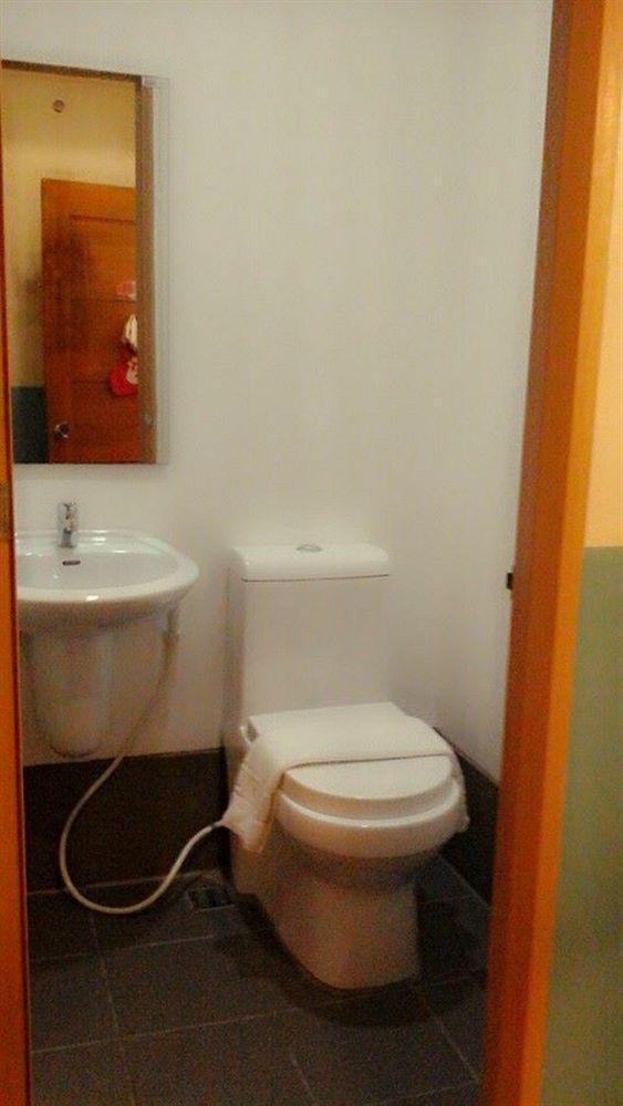 Hostellery Манила Экстерьер фото
